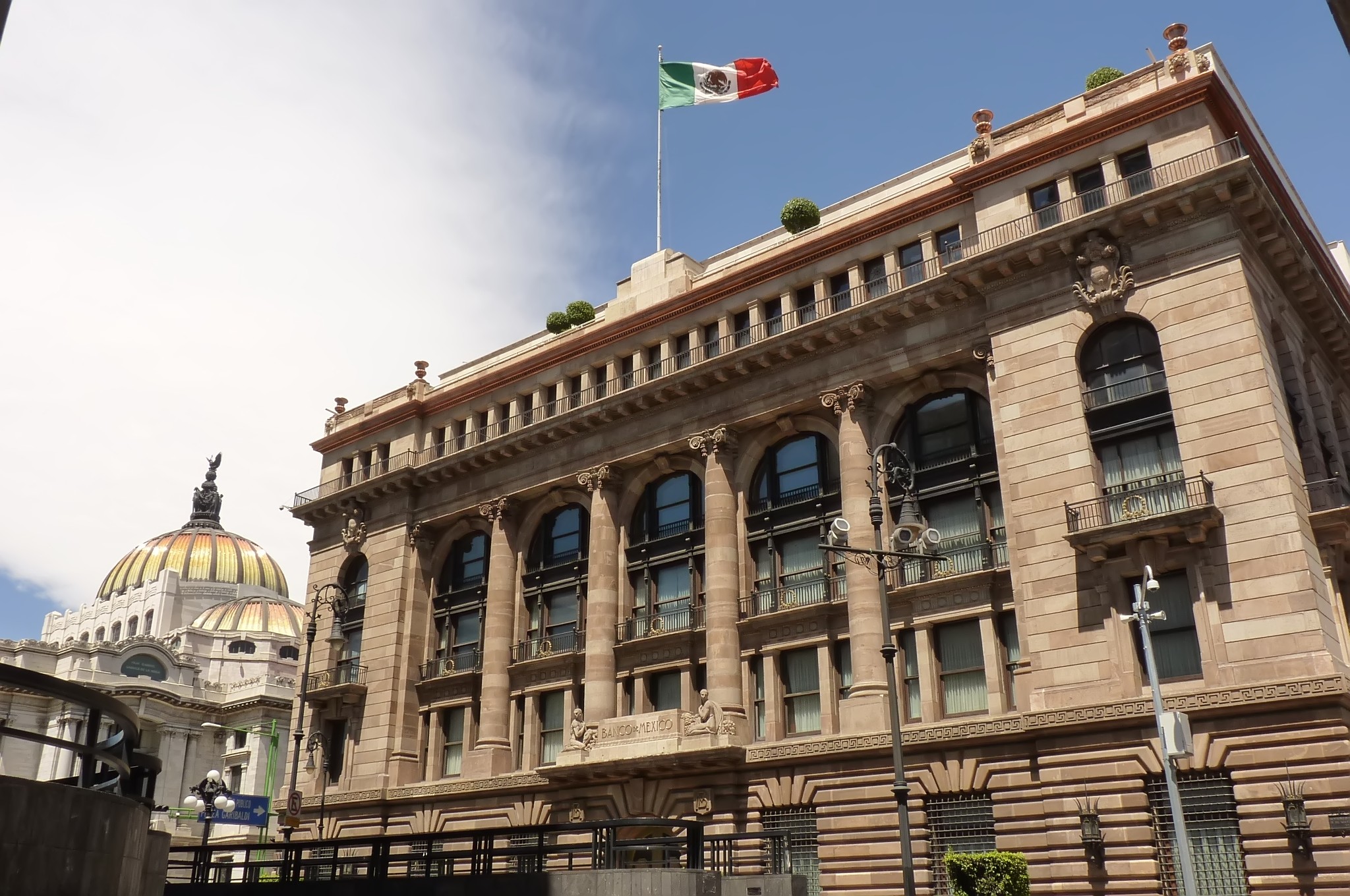 Indispensable un enfoque proactivo en el Banco de México